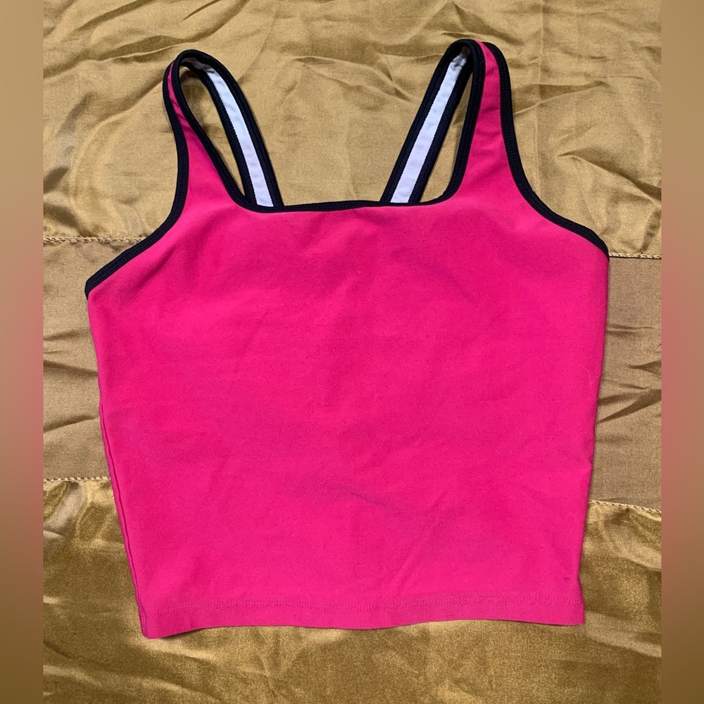 Nike Dri-Fit crop tank top shelf bra medium